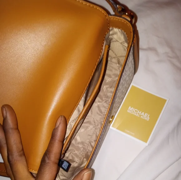 (Brand new)cream Michael kors satchel handbags